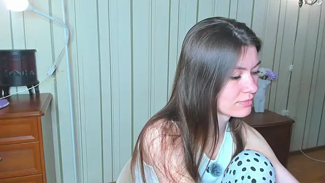 JulissaLipoma online show from 04.05.26