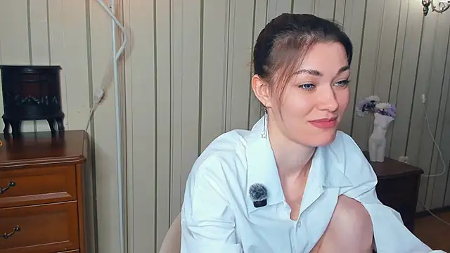 JulissaLipoma online show from 04.10.26