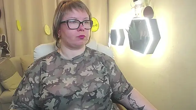 BonnnyBoobsy online show from 04.13.26