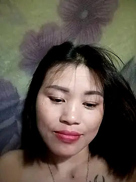 Snapshot of Eli18 chatting on 04.15.26 Eli18 online show from 04.15.26