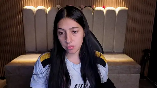 Snapshot of Melannyy_V chatting on 03.28.26 Melannyy V online show from 03.28.26