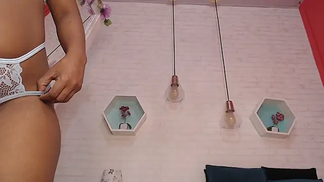 CharlotteBrownn2 online show from 04.07.26