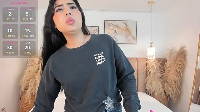 Snapshot of ariasoo_ chatting on 04.11.26 ariasoo online show from 04.11.26