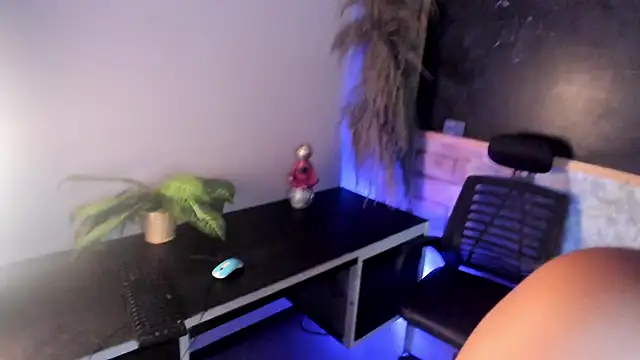 SweetMaddyson online show from 03.20.26