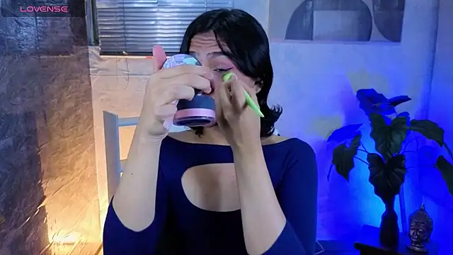 Snapshot of Zoee_Kiss_ chatting on 06.28.26 Zoee Kiss online show from 06.28.26