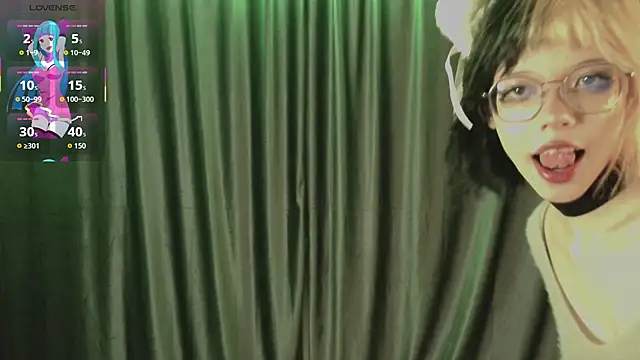 Layla Muur online show from 04.06.26