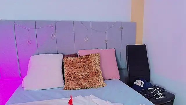 LiiaaGenner online show from 04.05.26