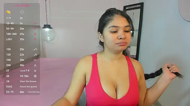 MilaHeat1 online show from 04.13.26