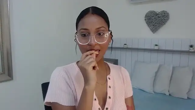 Rubi Diamond  online show from 04.10.26