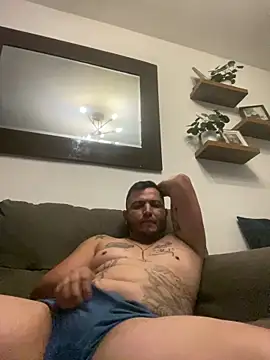 HOTB0Y18 online show from 04.12.26