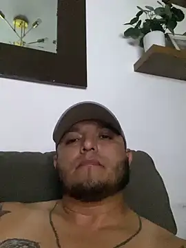 HOTB0Y18 online show from 04.16.26