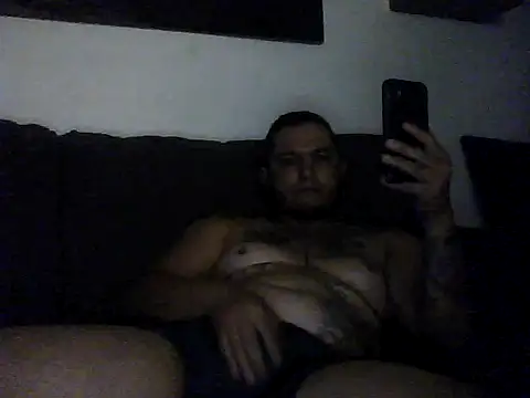 HOTB0Y18 online show from 04.17.26