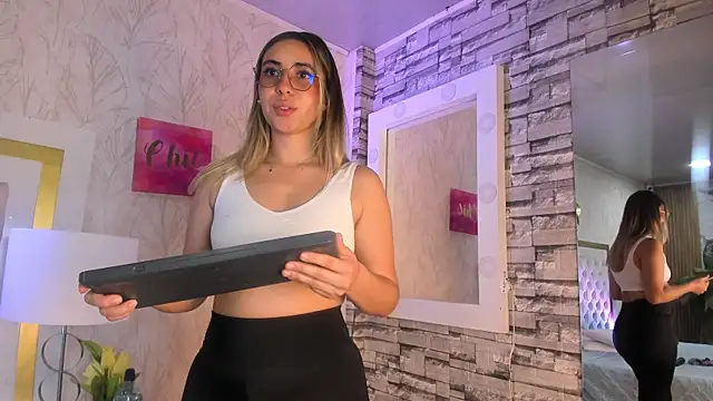 EimyBlake online show from 04.12.26