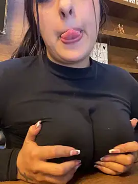 emiiross online show from 04.20.26