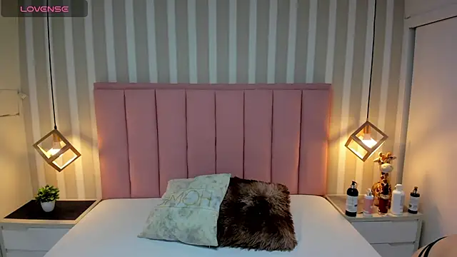 LIZZY VALL online show from 04.08.26