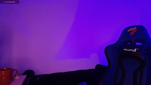 Nicolwhitee online show from 03.27.26