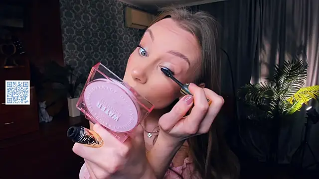 AmilyAmilli online show from 04.02.26