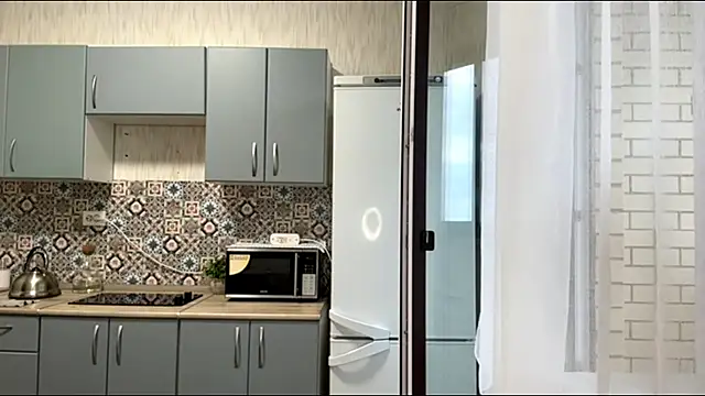 LypsiXo online show from 04.17.26