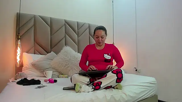 SabrinaVantress online show from 04.13.26