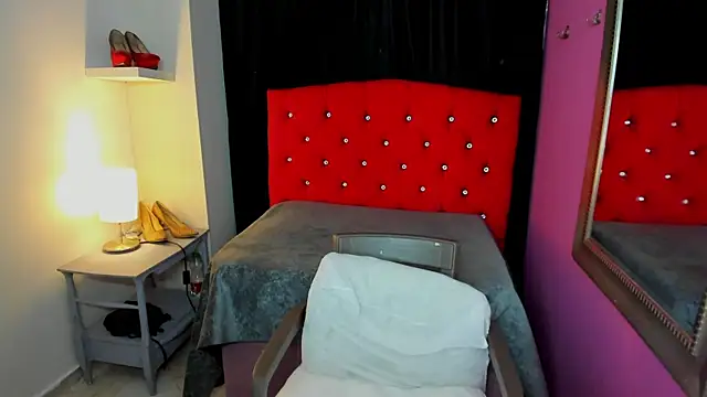 ScarletBigTitties online show from 04.15.26