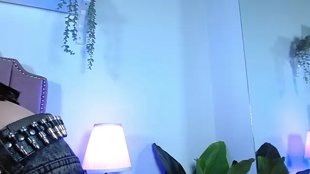 shiny foxeyes online show from 04.01.26