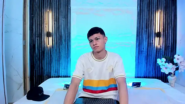 Apolo jonnes online show from 04.06.26