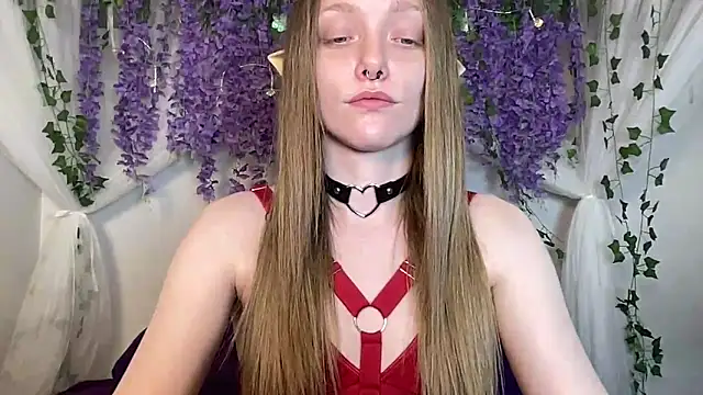 ElfGirlAna online show from 04.16.26