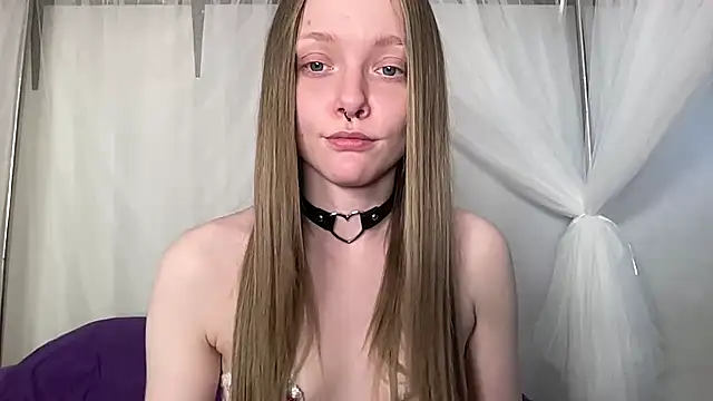 Snapshot of ElfGirlAna chatting on 05.04.26 ElfGirlAna online show from 05.04.26