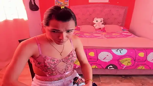 Snapshot of Sofia_Hot_Latina chatting on 07.15.26 Sofia Hot Latina online show from 07.15.26
