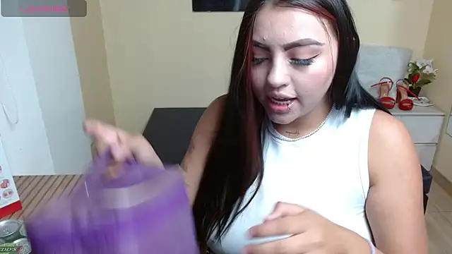 Miley Clarck online show from 04.03.26