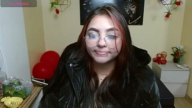 Miley Clarck online show from 04.14.26