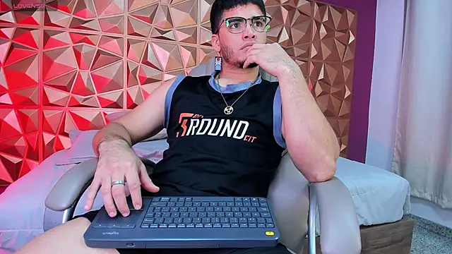 DanteTargaryen online show from 04.16.26