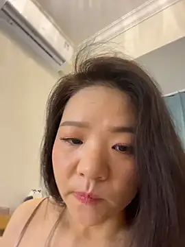 lucyxiaolulu online show from 04.02.26