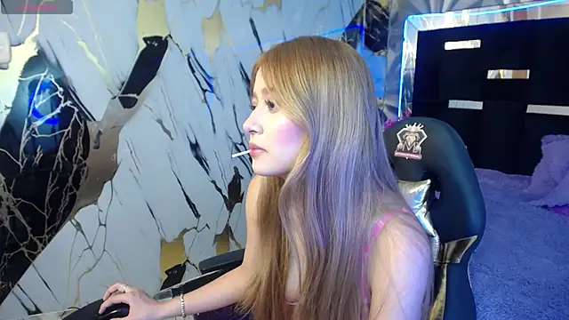 Daniela-hill online show from 04.16.26