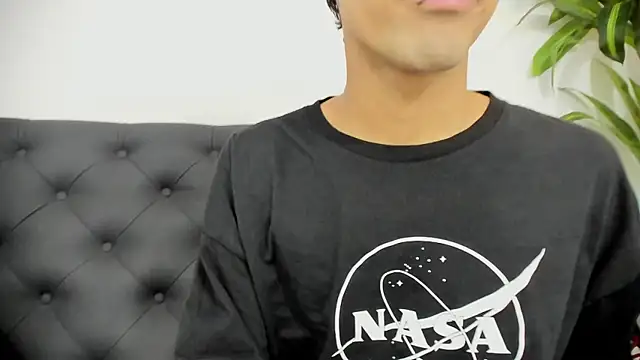  ArchieBlu  online show from 04.11.26