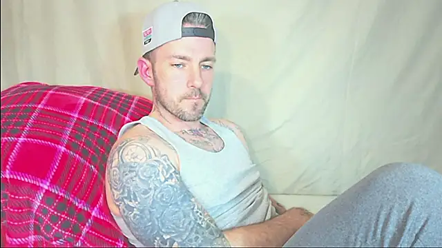 Snapshot of SkylarrGrey chatting on 04.24.26 SkylarrGrey online show from 04.24.26