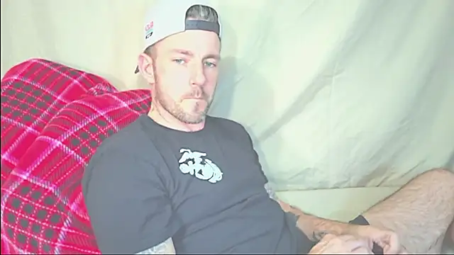 Snapshot of SkylarrGrey chatting on 04.25.26 SkylarrGrey online show from 04.25.26
