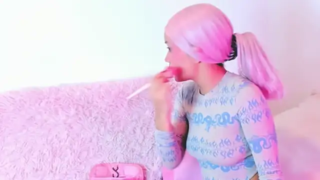 estrellaO O online show from 04.08.26