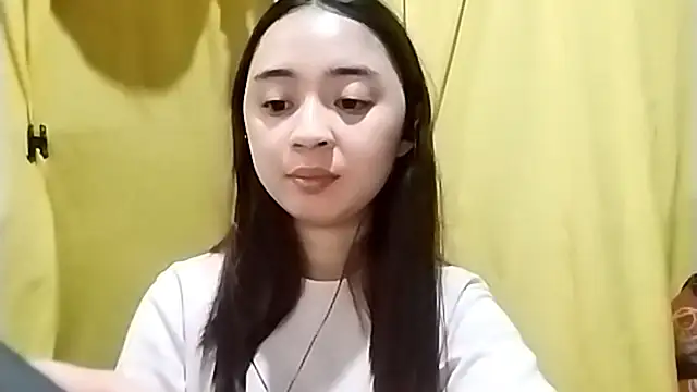 LenoraLacassagne online show from 04.13.26