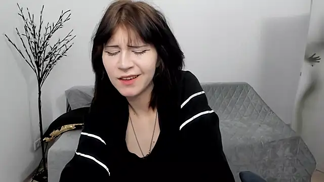 Frau Emma online show from 04.11.26