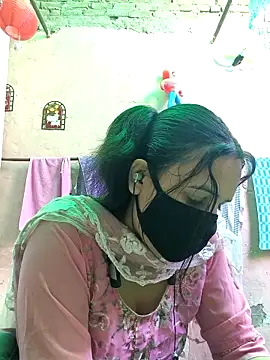 REENA-STRIP online show from 05.05.26