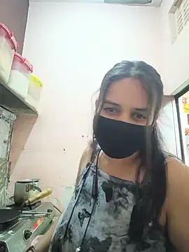 REENA-STRIP online show from 05.16.26
