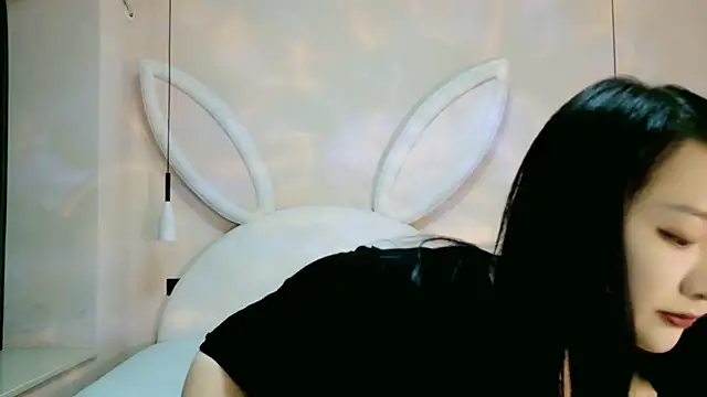 A-Rowan online show from 04.13.26