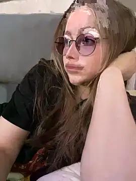 milana millka online show from 04.15.26