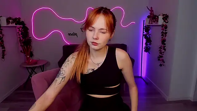 MiaSensitive online show from 04.13.26