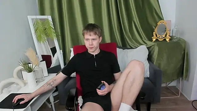 twel veeek online show from 04.10.26