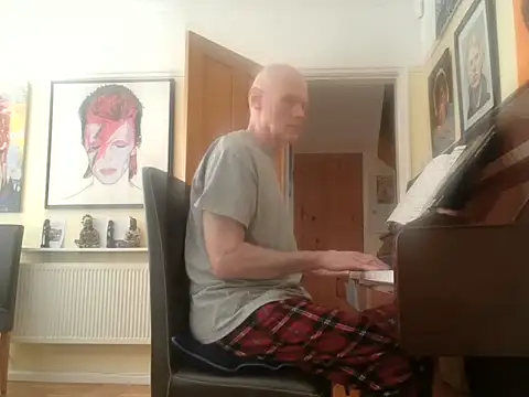 Useless Wanker online show from 05.25.26