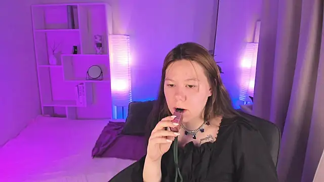 Vanessa ama online show from 04.05.26