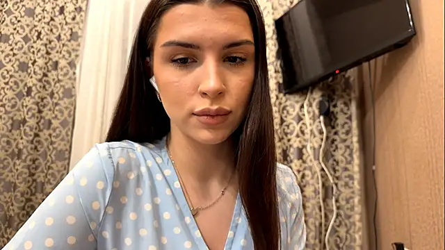 Snapshot of KerryForce chatting on 04.08.26 KerryForce online show from 04.08.26