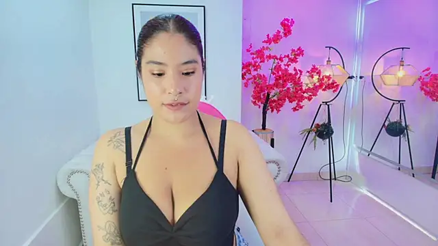 Snapshot of Natalia_cartier chatting on 06.23.26 Natalia cartier online show from 06.23.26